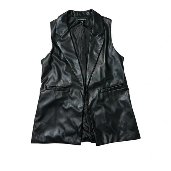 Sincerely Jules Black Sleeveless Vest - Picture 1 of 5